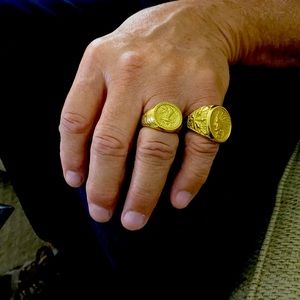 One  mens gold ring